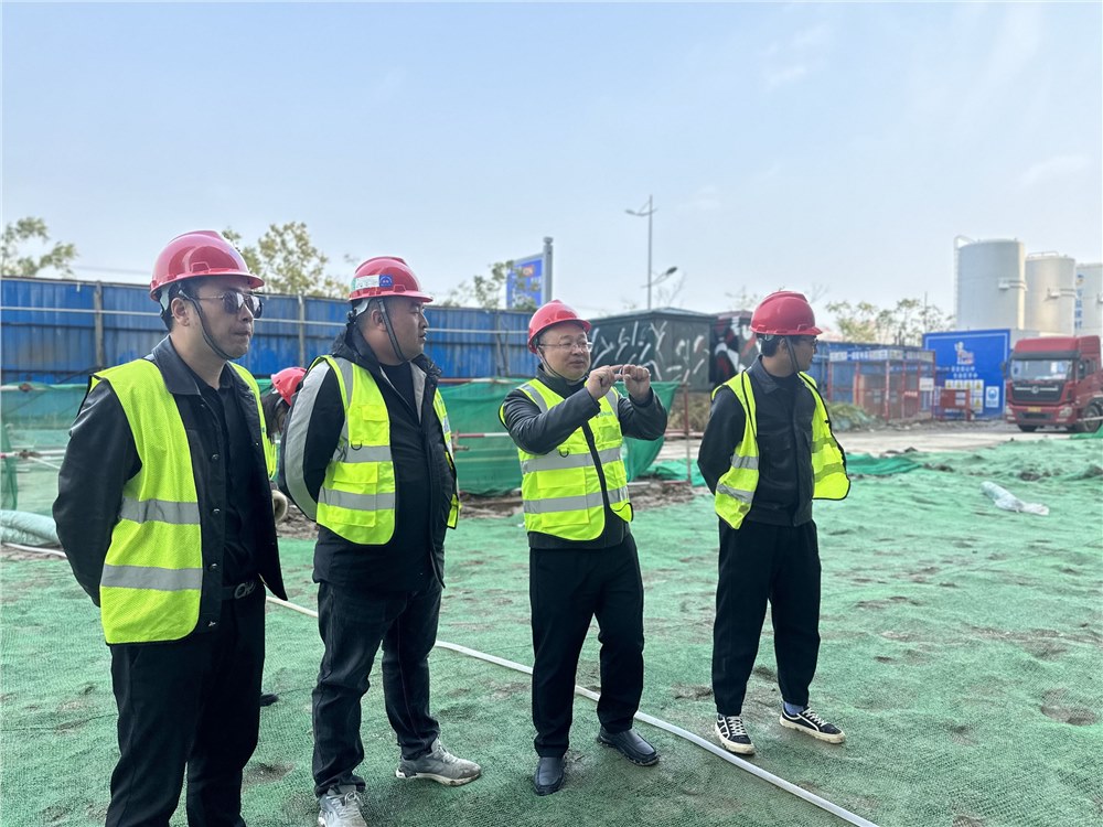 【百联科技】领导深入施工现场视察指导工作